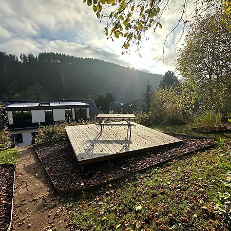 Neu - Brachfeld - Penthouse Und Ferienwohnung, Tor Zum Nationalpark Eifel * הלנתאל