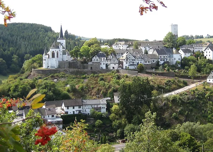 Neu - Brachfeld - Penthouse Und Ferienwohnung, Tor Zum Nationalpark Eifel